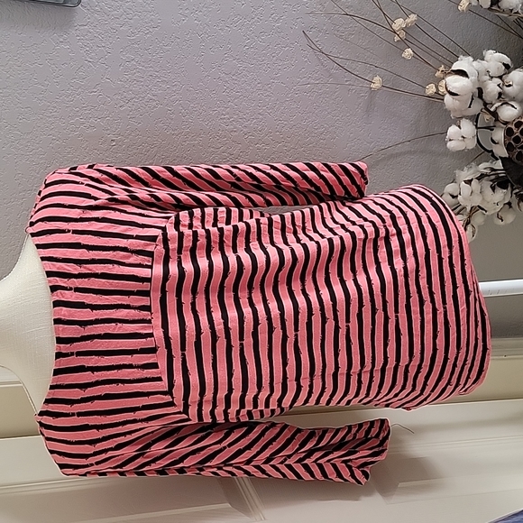 3/4 sleeve womens top. - Picture 2 of 4